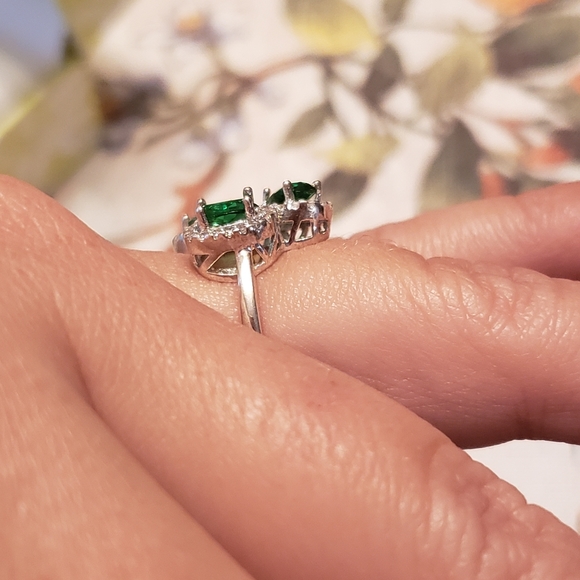 SIZE 7 RING - Picture 5 of 6